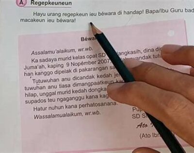 Sobat Sepertinya.com – Contoh Bewara Bahasa Sunda
