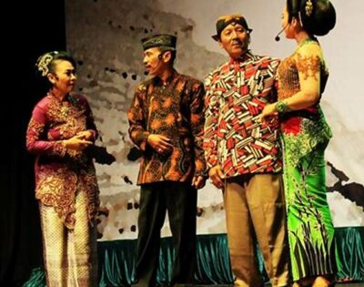 Contoh Cerita Ludruk Jawa Timur