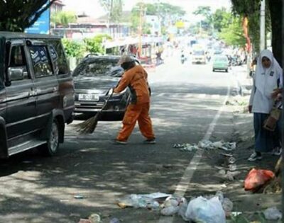 Gambar Tebaran Sampah